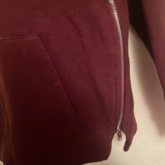 Sweatshirt - Picture 2 of 4